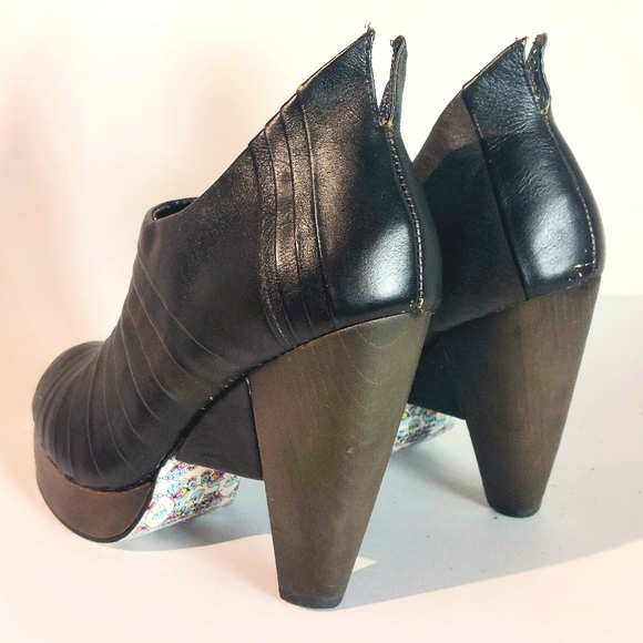 Irregular Choice Zubes black & wooden heels, EU41, circa 2010, never worn - Picture 3 of 14